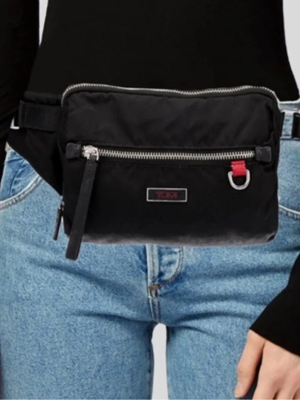TUMI Belt Bag Fanny Pack Black Nylon Voyageur Adjustable Strap Unisex Adult